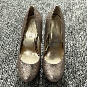 Pending- Great condition Forever 21 Sparkly Heels